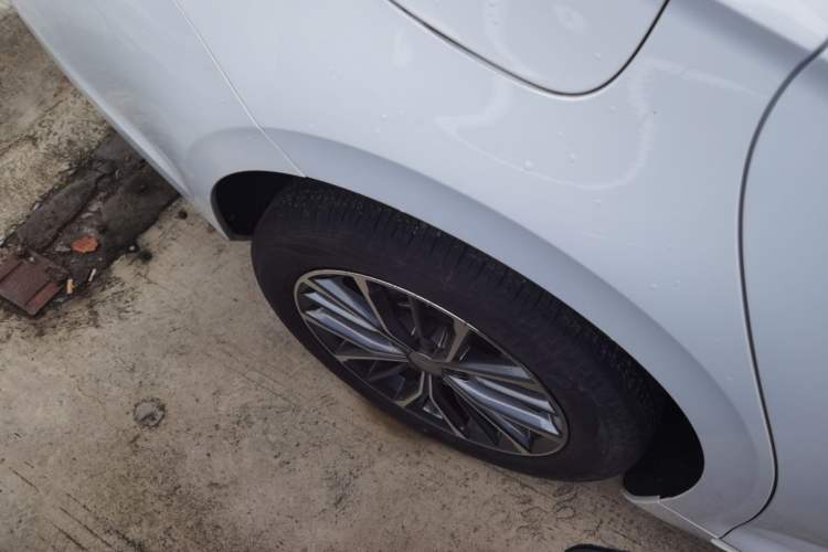 Used Geely Auto Preface 2025 Dongfang Yao 1.5TD Fuyao Edition Right Rear Wheel Hub