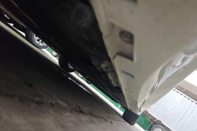 Used Geely Auto Preface 2025 Dongfang Yao 1.5TD Fuyao Edition Right Side Sill