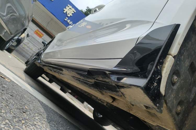 Used Geely Auto Preface 2025 Dongfang Yao 1.5TD Kunlun Edition Right Side Sill