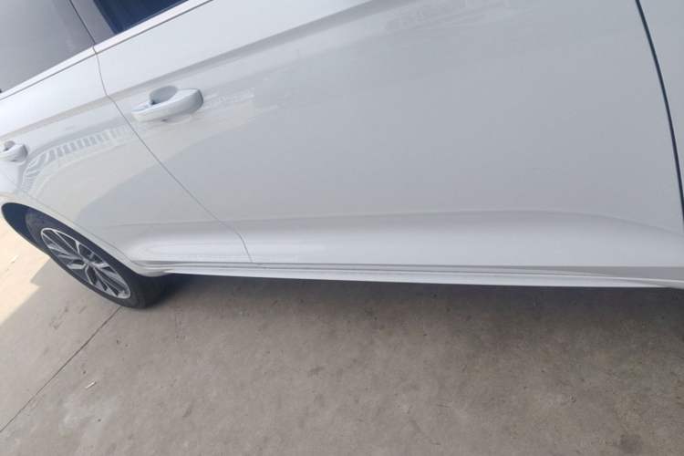 Used Geely Auto Preface 2025 Dongfang Yao 1.5TD Fuyao Edition Right Side Sill