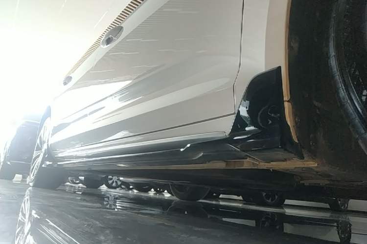 Used Geely Auto Preface 2025 Dongfang Yao 1.5TD Kunlun Edition Right Side Sill