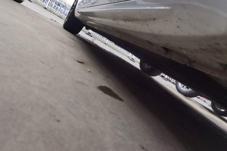 Used Geely Auto Preface 2025 Dongfang Yao 1.5TD Fuyao Edition Right Side Sill