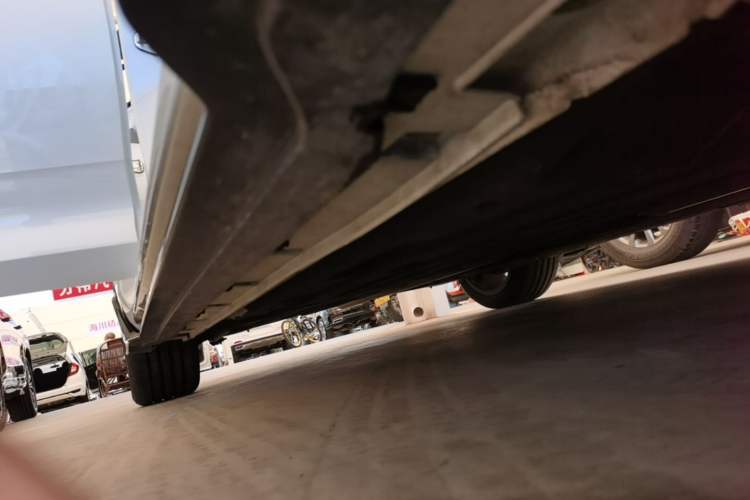 Used Geely Auto Preface 2025 Dongfang Yao 2.0TD Moonlight Edition Right Side Sill