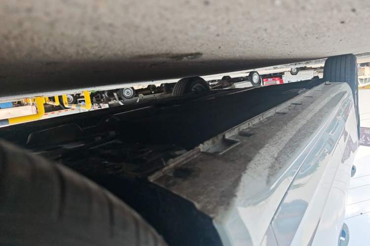 Used Geely Auto Preface 2025 Dongfang Yao 1.5TD Fuyao Edition Right Side Sill