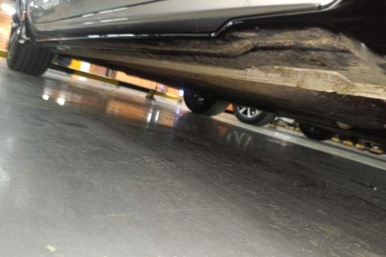 Used Geely Auto Preface 2025 Dongfang Yao 1.5TD Kunlun Edition Right Side Sill