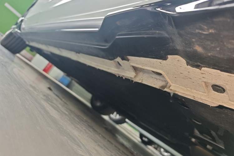 Used Geely Auto Preface 2025 Dongfang Yao 2.0TD Lanxing Edition Right Side Sill