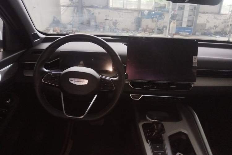 Used Geely Auto Preface 2025 Dongfang Yao 1.5TD Kunlun Edition Steering Wheel