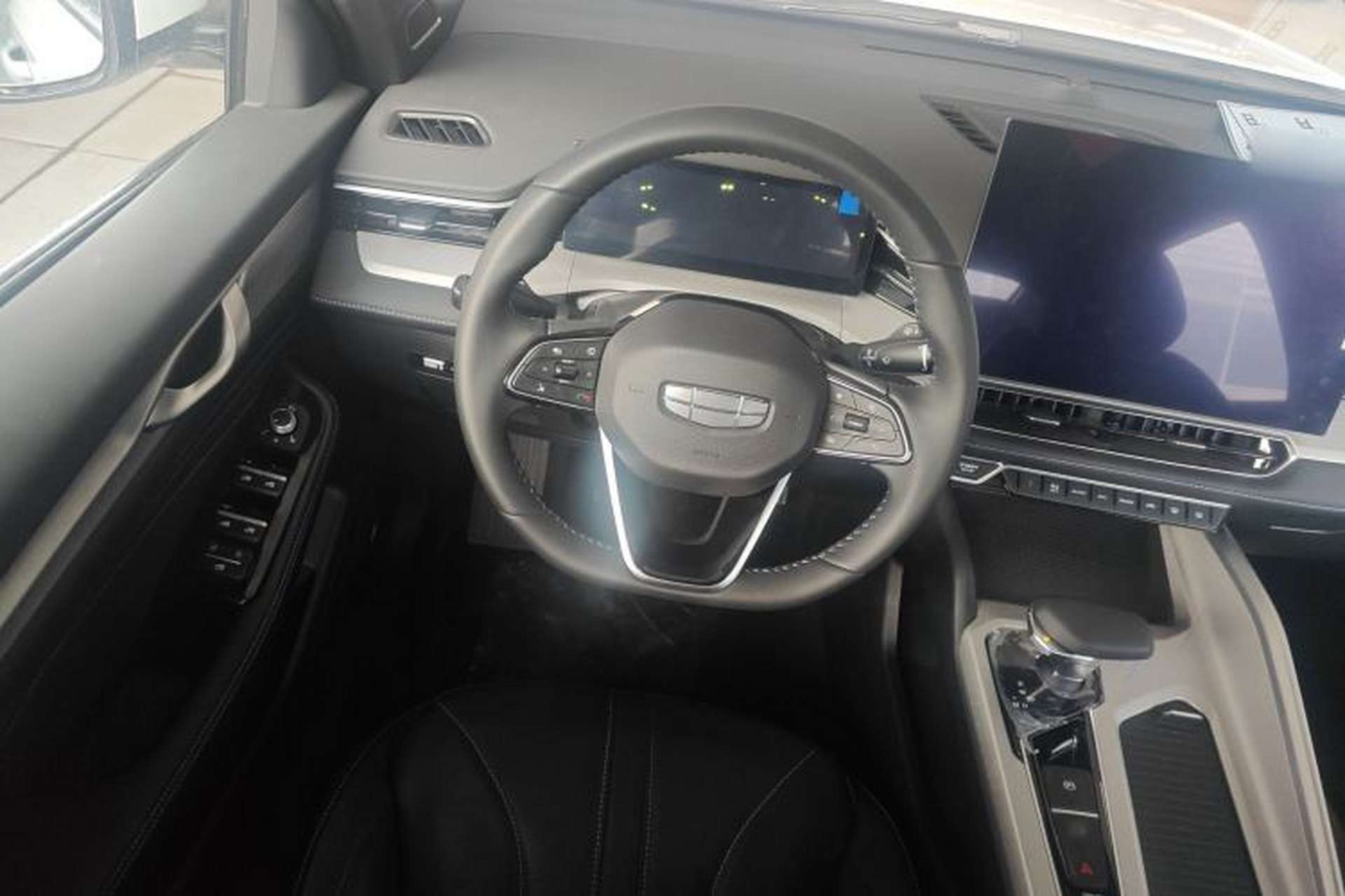 Used Geely Auto Preface 2025 Dongfang Yao 1.5TD Kunlun Edition Steering Wheel