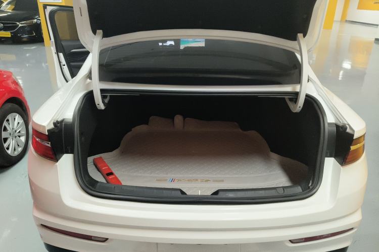 Used Geely Auto Preface 2025 Dongfang Yao 1.5TD Fuyao Edition Trunk