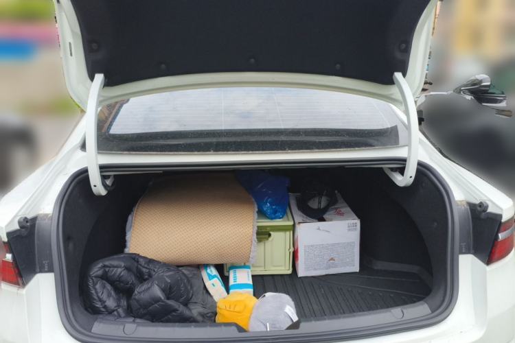Used Geely Auto Preface 2025 Dongfang Yao 1.5TD Fuyao Edition Trunk