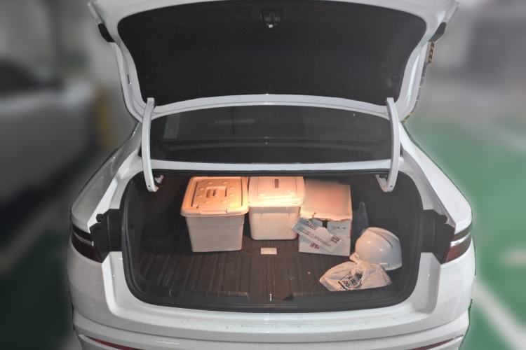 Used Geely Auto Preface 2025 Dongfang Yao 1.5TD Fuyao Edition Trunk