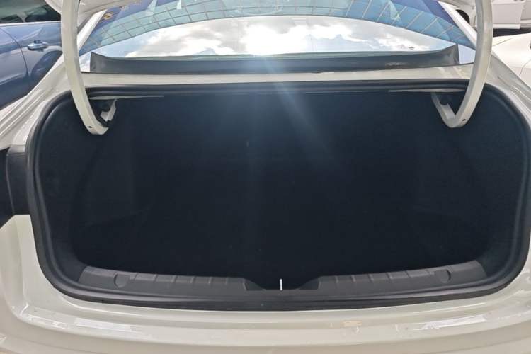 Used Geely Auto Preface 2025 Dongfang Yao 1.5TD Fuyao Edition Trunk