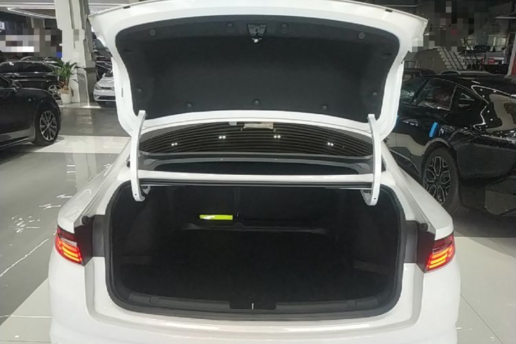 Used Geely Auto Preface 2025 Dongfang Yao 1.5TD Kunlun Edition Trunk
