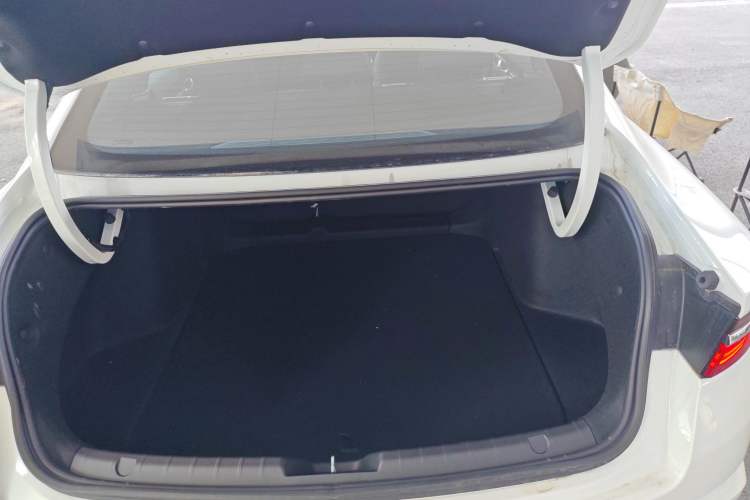 Used Geely Auto Preface 2025 Dongfang Yao 1.5TD Kunlun Edition Trunk