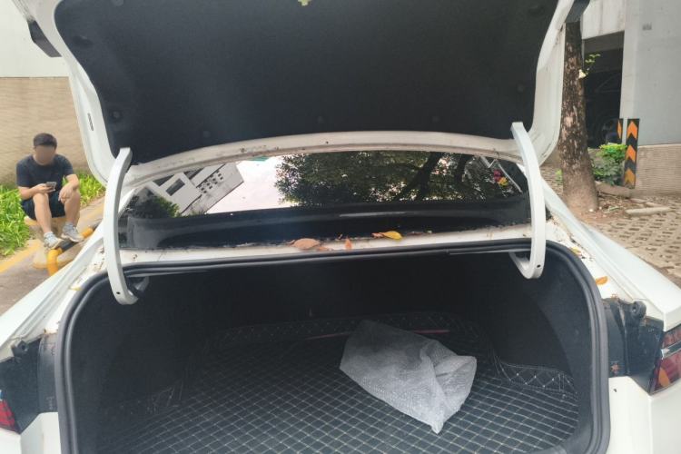 Used Geely Auto Preface 2025 Dongfang Yao 2.0TD Lanxing Edition Trunk