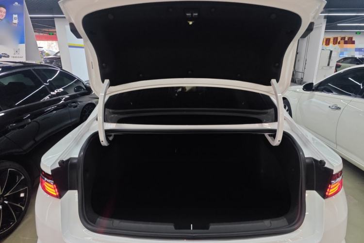 Used Geely Auto Preface 2025 Dongfang Yao 1.5TD Fuyao Edition Trunk