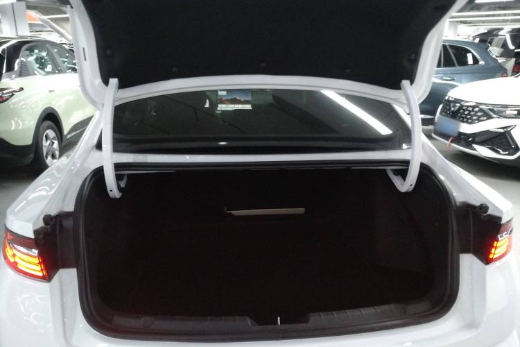 Used Geely Auto Preface 2025 Dongfang Yao 2.0TD Moonlight Edition Trunk