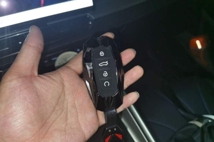 Used Geely Auto Preface 2025 Dongfang Yao 1.5TD Kunlun Edition Vehicle Key