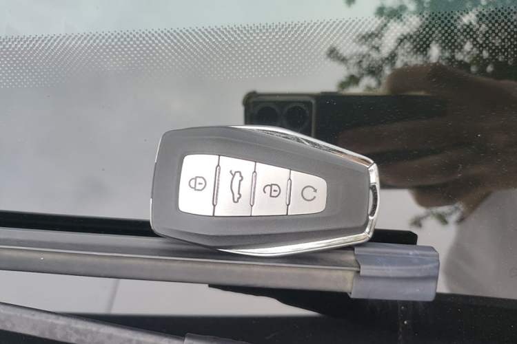 Used Geely Auto Preface 2025 Dongfang Yao 1.5TD Kunlun Edition Vehicle Key