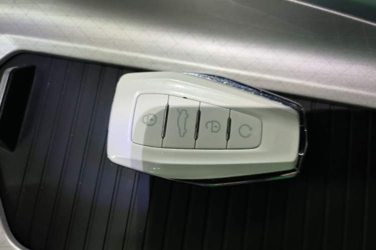 Used Geely Auto Preface 2025 Dongfang Yao 1.5TD Kunlun Edition Vehicle Key