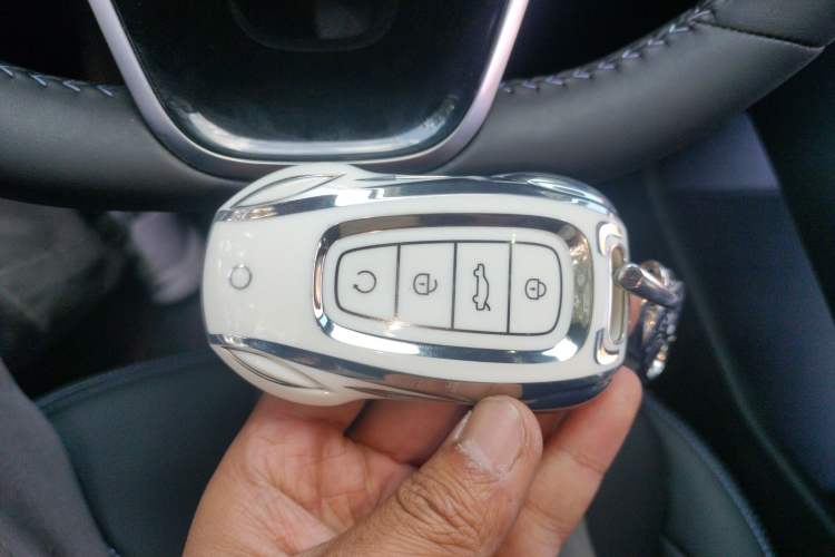 Used Geely Auto Preface 2025 Dongfang Yao 1.5TD Kunlun Edition Vehicle Key