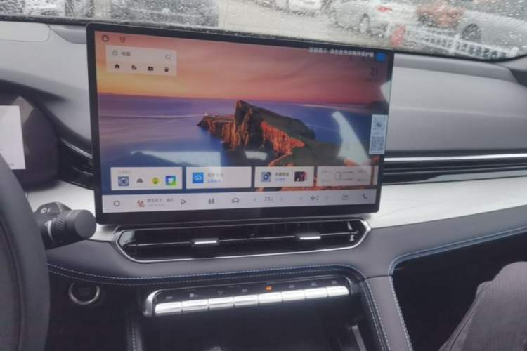 Used Geely Auto Preface 2026 Model Oriental Yao 1.5TD Kunlun Edition Audio And AC Panel