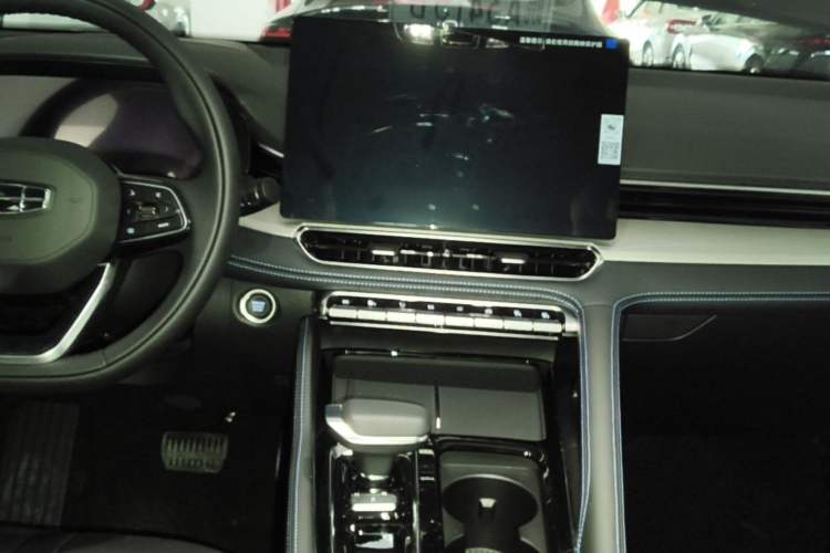Used Geely Auto Preface 2026 Model Oriental Yao 1.5TD Kunlun Edition Audio And AC Panel
