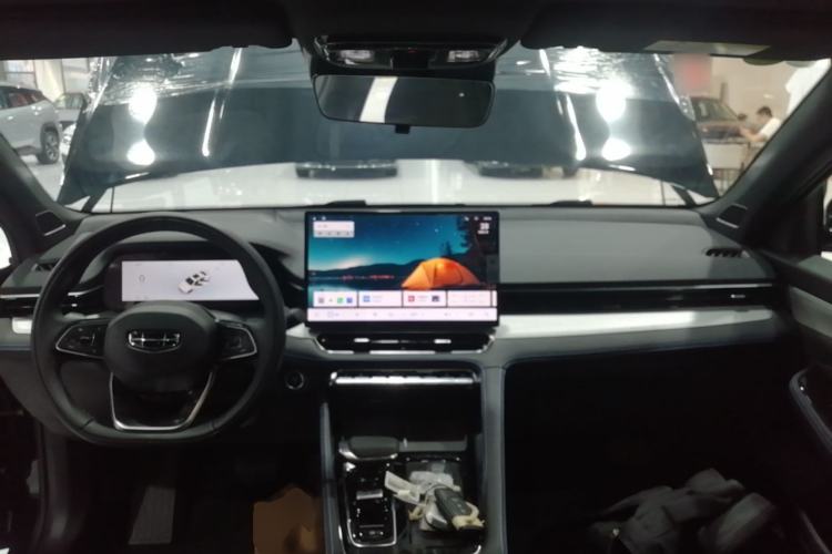 Used Geely Auto Preface 2026 Model Oriental Yao 1.5TD Kunlun Edition Center Console