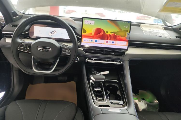 Used Geely Auto Preface 2026 Model Oriental Yao 1.5TD Fuyao Edition Center Console