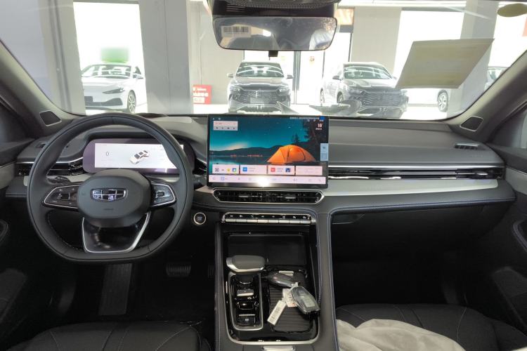 Used Geely Auto Preface 2026 Model Oriental Yao 1.5TD Fuyao Edition Center Console