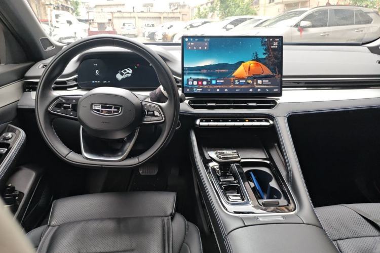 Used Geely Auto Preface 2026 Model Oriental Yao 1.5TD Kunlun Edition Center Console