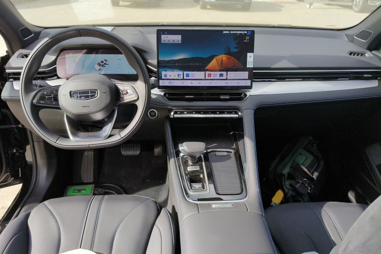Used Geely Auto Preface 2026 Model Oriental Yao 1.5TD Fuyao Edition Center Console