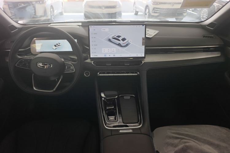 Used Geely Auto Preface 2026 Model Oriental Yao 1.5TD Fuyao Edition Center Console