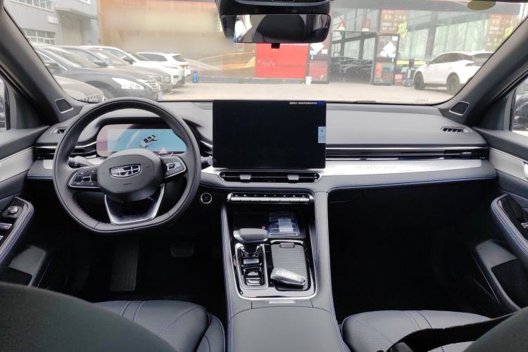 Used Geely Auto Preface 2026 Model Oriental Yao 1.5TD Fuyao Edition Center Console