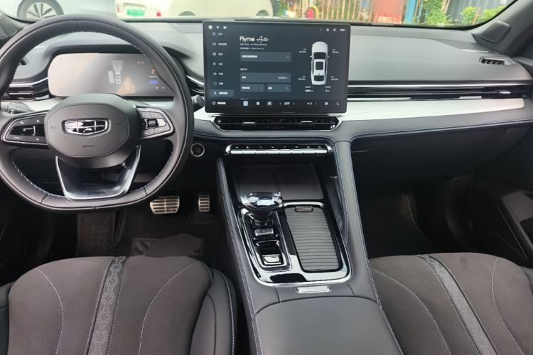 Used Geely Auto Preface 2026 Model Oriental Yao 2.0TD Lanxing Edition Center Console