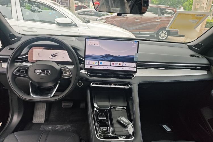 Used Geely Auto Preface 2026 Model Oriental Yao 1.5TD Kunlun Edition Center Console