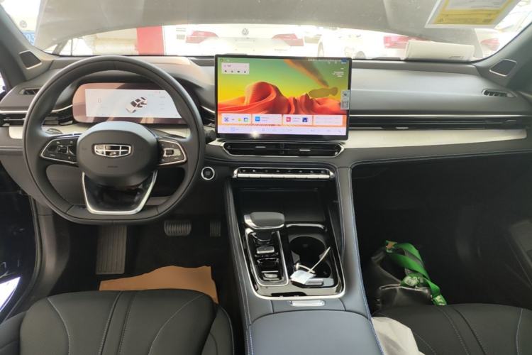 Used Geely Auto Preface 2026 Model Oriental Yao 1.5TD Fuyao Edition Center Console