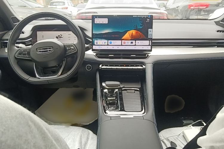 Used Geely Auto Preface 2026 Model Oriental Yao 1.5TD Kunlun Edition Center Console