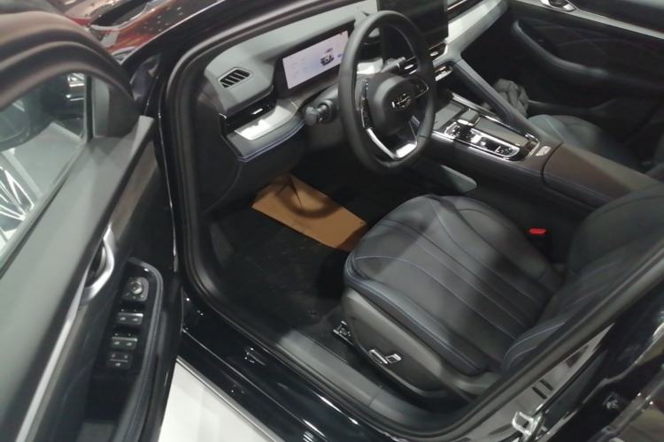 Used Geely Auto Preface 2026 Model Oriental Yao 1.5TD Kunlun Edition Driver Seat