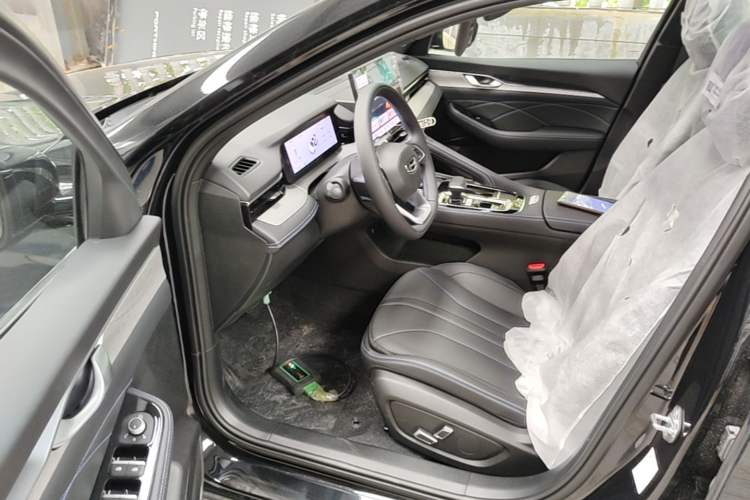 Used Geely Auto Preface 2026 Model Oriental Yao 1.5TD Kunlun Edition Driver Seat