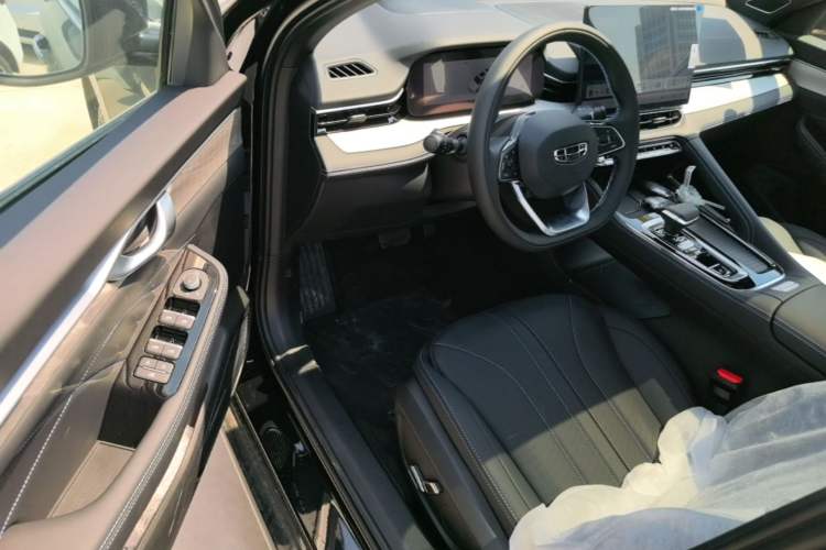 Used Geely Auto Preface 2026 Model Oriental Yao 1.5TD Kunlun Edition Driver Seat