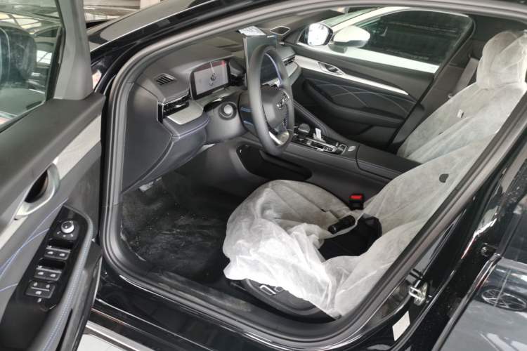 Used Geely Auto Preface 2026 Model Oriental Yao 1.5TD Kunlun Edition Driver Seat