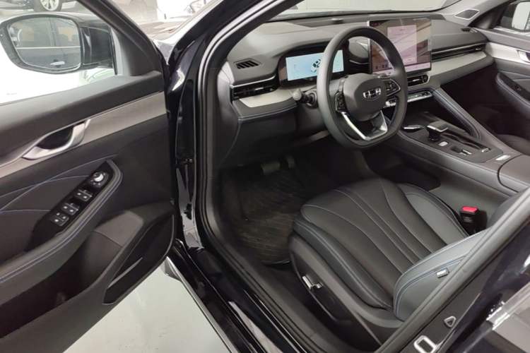 Used Geely Auto Preface 2026 Model Oriental Yao 1.5TD Kunlun Edition Driver Seat