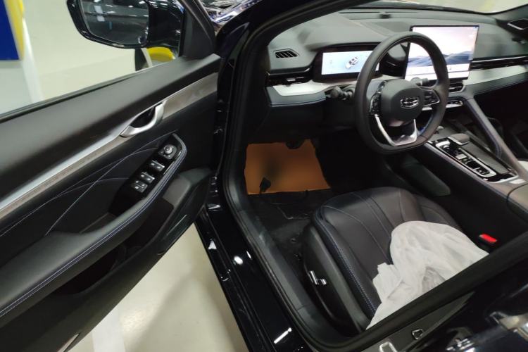 Used Geely Auto Preface 2026 Model Oriental Yao 1.5TD Fuyao Edition Driver Seat
