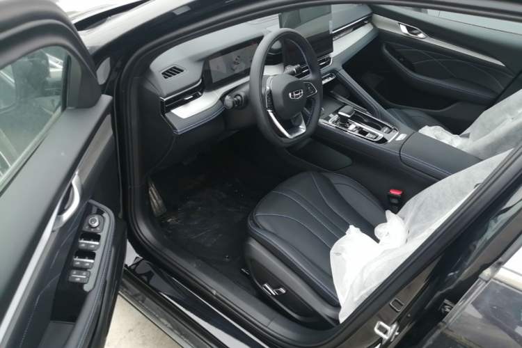 Used Geely Auto Preface 2026 Model Oriental Yao 1.5TD Kunlun Edition Driver Seat
