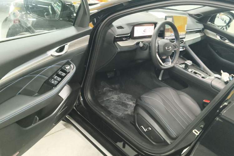 Used Geely Auto Preface 2026 Model Oriental Yao 1.5TD Kunlun Edition Driver Seat