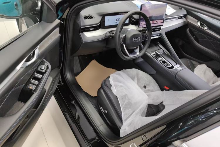 Used Geely Auto Preface 2026 Model Oriental Yao 1.5TD Fuyao Edition Driver Seat