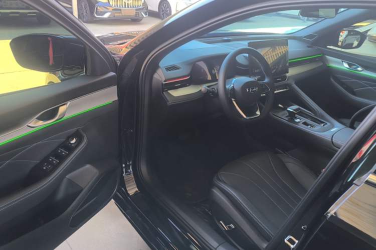 Used Geely Auto Preface 2026 Model Oriental Yao 1.5TD Fuyao Edition Driver Seat
