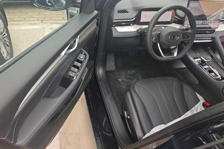 Used Geely Auto Preface 2026 Model Oriental Yao 1.5TD Kunlun Edition Driver Seat