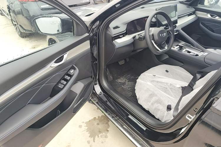 Used Geely Auto Preface 2026 Model Oriental Yao 1.5TD Kunlun Edition Driver Seat